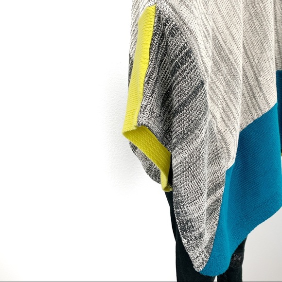 Jack By BB Dakota Color Block Cape Cardigan - Picture 4 of 7